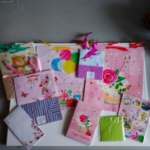 GIFT BAG AND GREETING CARD SET